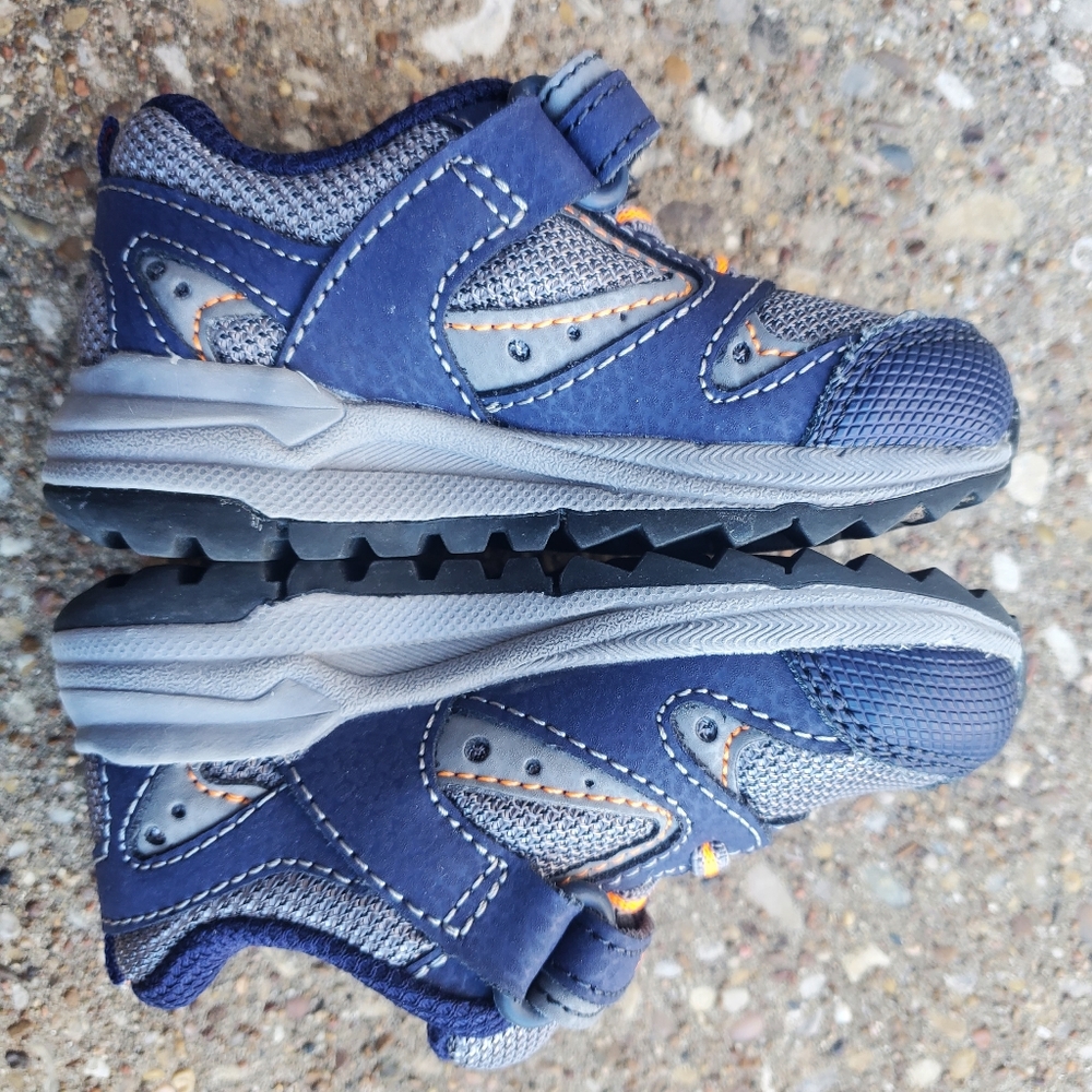 Stride Rite Made 2 Play Memory Foam Xander Baby Sneakers 5 Grey Blue Orange - Picture 5 of 8